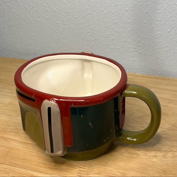 NIB Boba Fett Helmet Ceramic 3D Mug with Battle Scars (20 Ounces) - Picture 10 of 16
